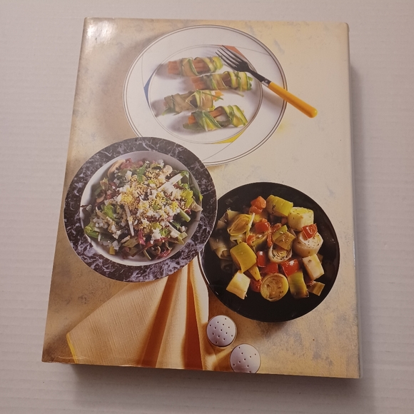 4/$40 The Complete Microwave Cookbook - Hardcover With Book Jacket - Picture 2 of 5